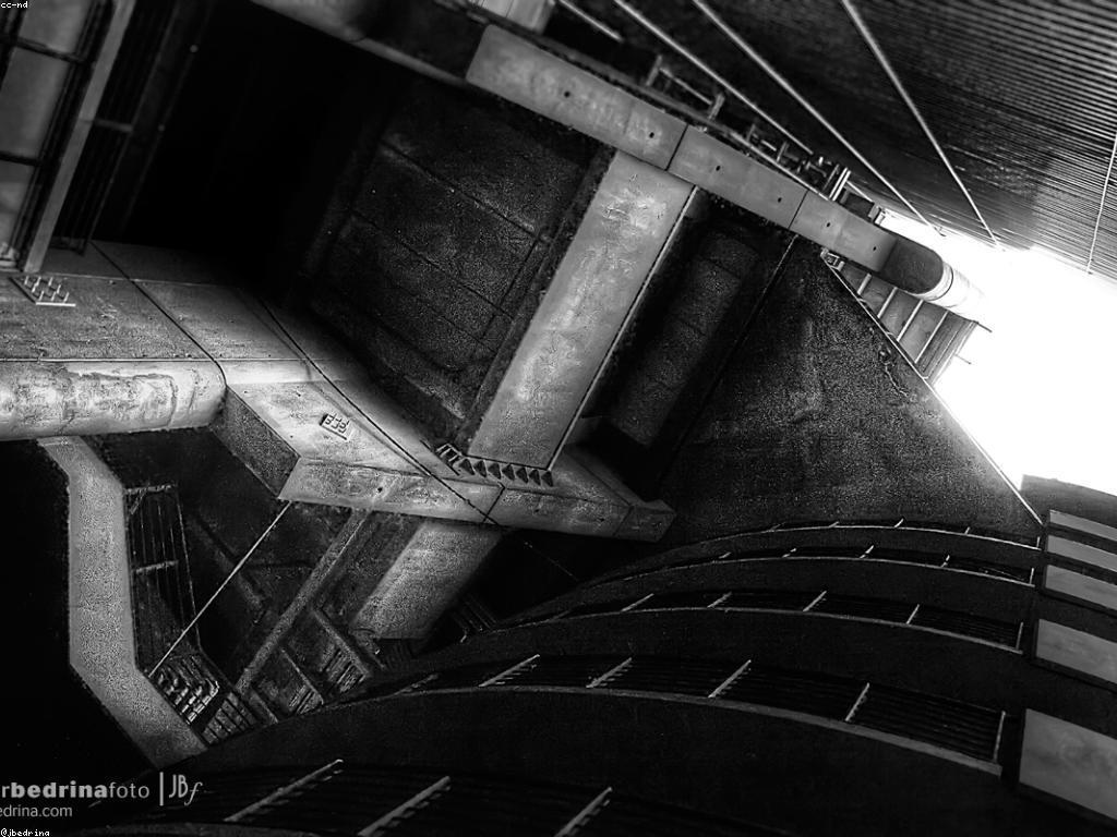 យុទ្ធសាស្ត្រនិងគន្លងក្នុងការងារ