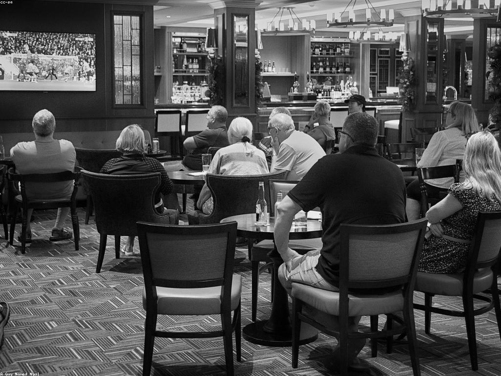 ការពិនិត្យស្លុត: សំខាន់ណាស់ក្នុងការប្រកួតបាល់ទាត់