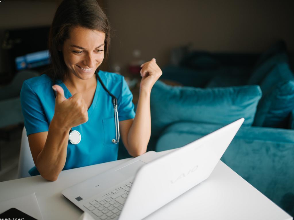 ព័ត៌មាននិងព័ត៌មានអាជីព៖ វិធីសាស្រ្តសម្រាប់ការចំណេញ