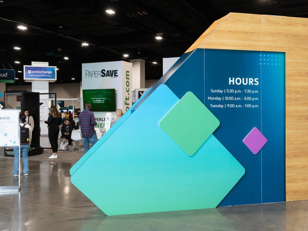 យុទ្ធសាស្ត្រ និងគន្លឹះសម្រាប់ចាប់ផ្តើមអាជីវកម្ម